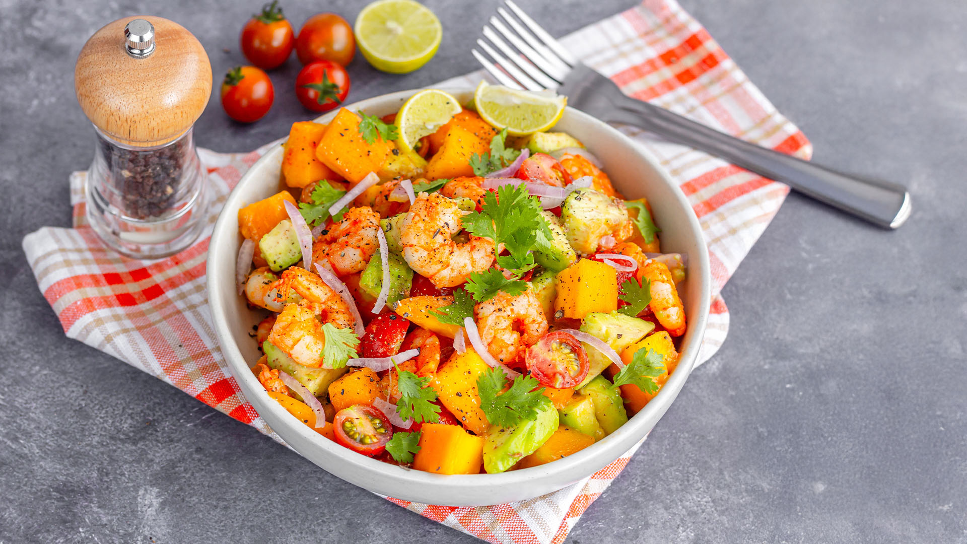 Ensalada de camarones con mango